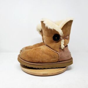 UGG Bailey II Boots Womens 7 Brown Suede‎ Sheepskin Winter Button Classic Shoes